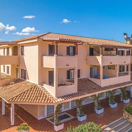 Beautiful In W/ 1 Bedrooms Appartamento Golfo Aranci