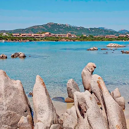 Appartamento Beautiful In W/ 1 Bedrooms Golfo Aranci